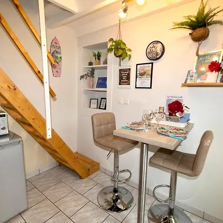 Le Clocher, Studio duplex avec clim