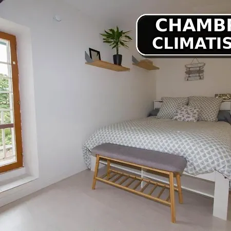 Appartement Le Clocher, Studio duplex avec clim